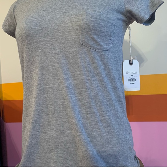ELEMENT grey pocket tee . NWT 🌲 - Picture 3 of 3